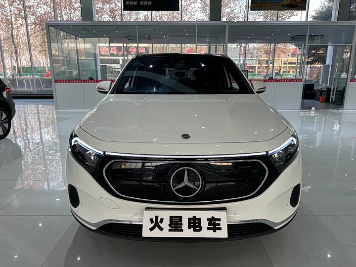 Фото 1 - Mercedes-Benz EQA