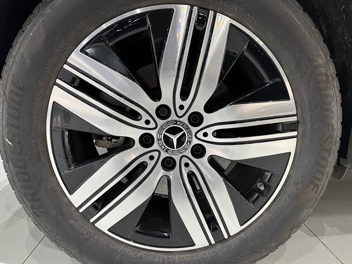 Фото 14 - Mercedes-Benz EQA