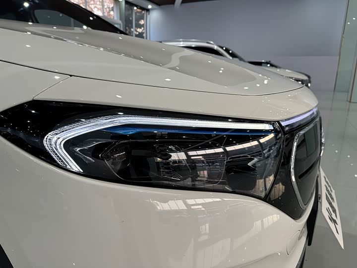 Фото 15 - Mercedes-Benz EQA