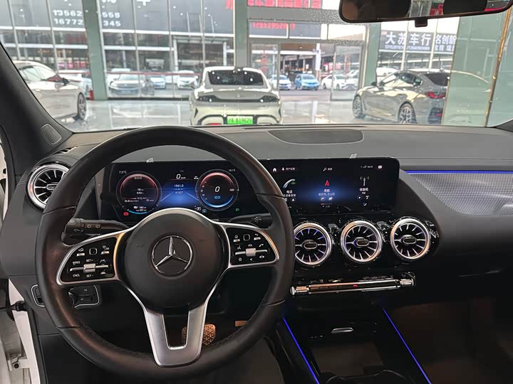 Фото 6 - Mercedes-Benz EQA