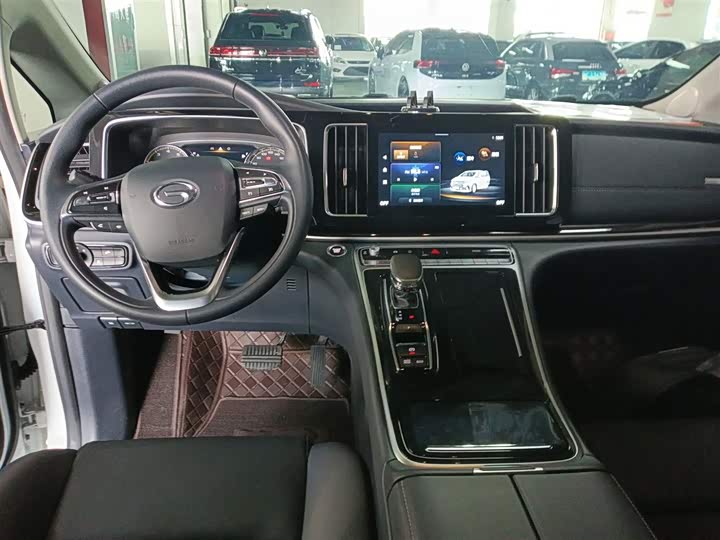 Фото 10 - GAC Trumpchi M8