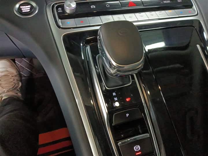 Фото 14 - GAC Trumpchi M8