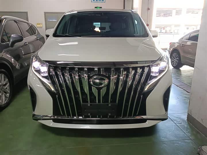 Фото 3 - GAC Trumpchi M8