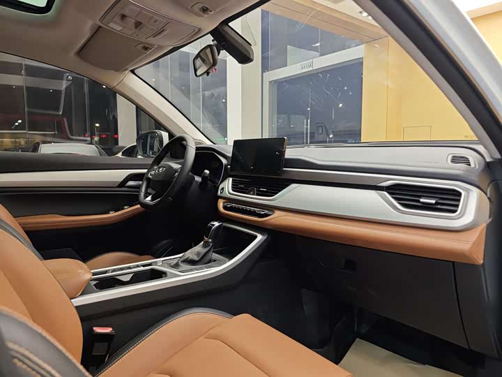 Фото 29 - Geely Vision X6