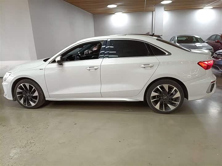 Фото 5 - Audi A3