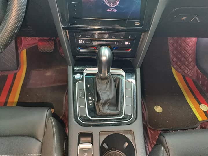 Фото 16 - Volkswagen Magotan