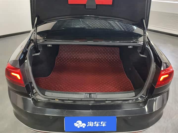 Фото 4 - Volkswagen Magotan