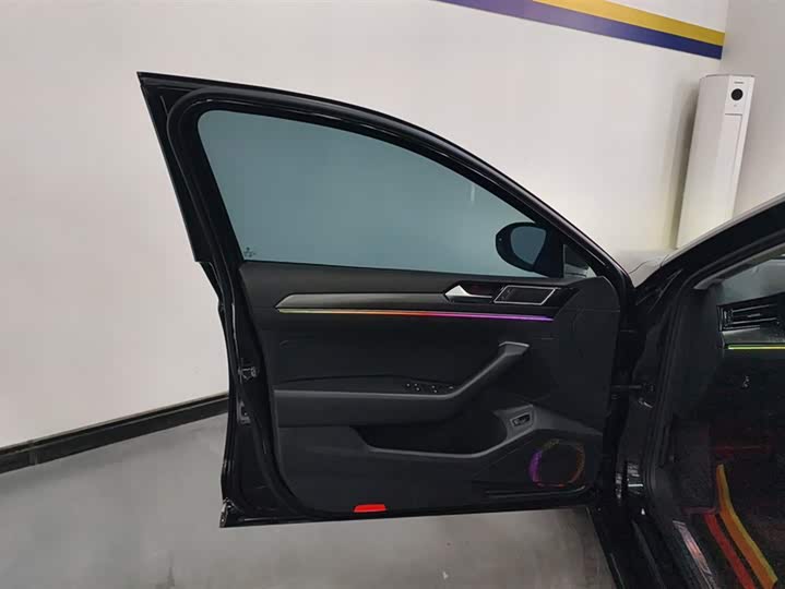 Фото 7 - Volkswagen Magotan