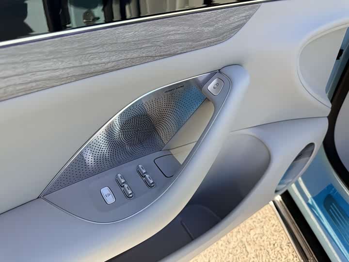 Фото 12 - Luxeed S7