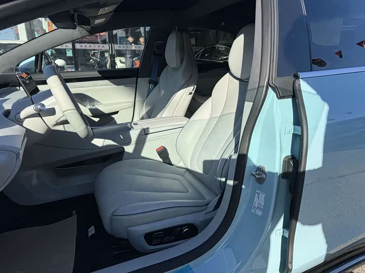 Фото 13 - Luxeed S7