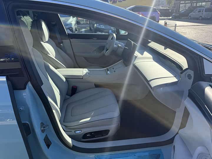 Фото 14 - Luxeed S7