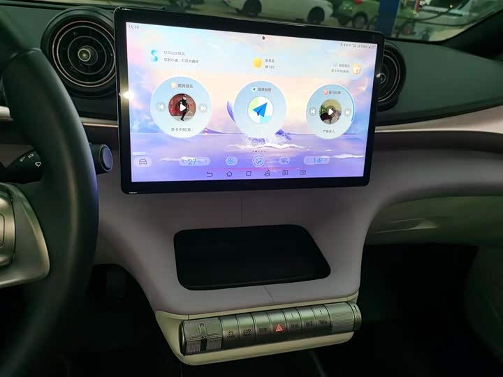 Фото 13 - BYD Dolphin