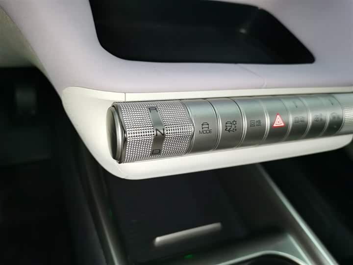 Фото 14 - BYD Dolphin