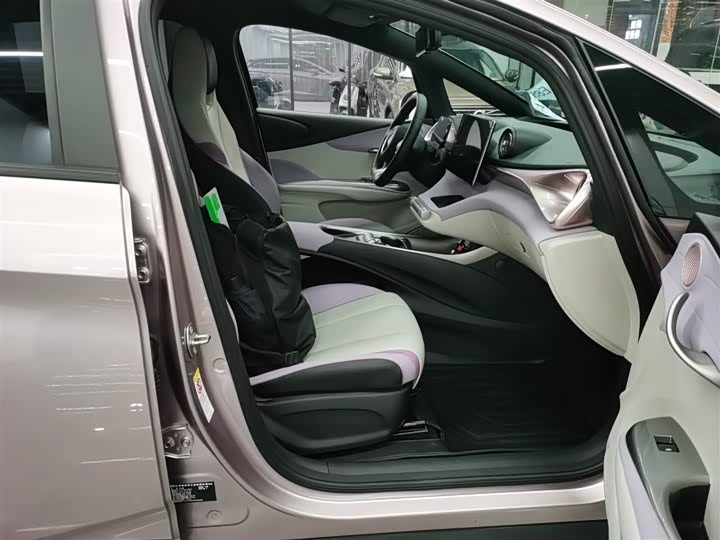 Фото 25 - BYD Dolphin