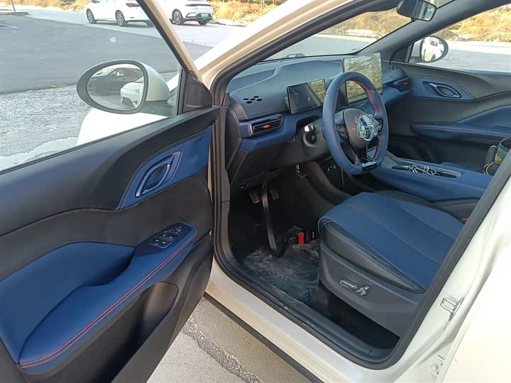 Фото 16 - BYD Seagull