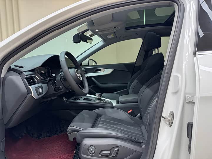 Фото 10 - Audi A4L