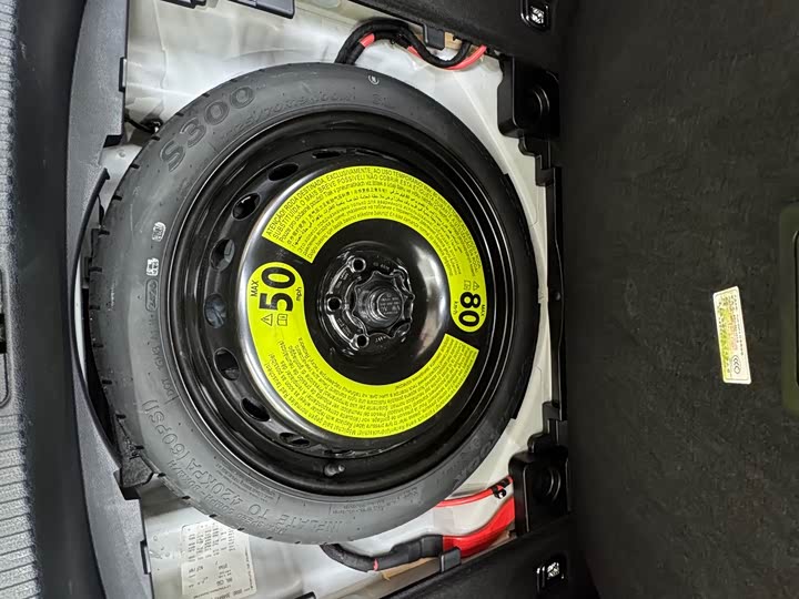 Фото 35 - Audi A4L