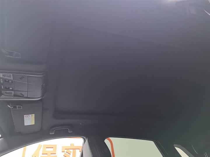 Фото 14 - Cadillac XT5