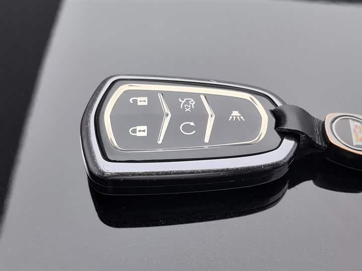 Фото 19 - Cadillac XT5