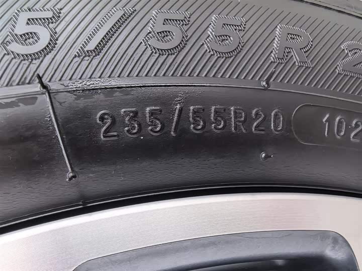 Фото 24 - Cadillac XT5