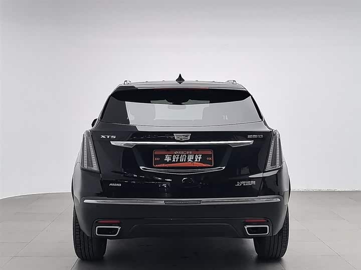 Фото 4 - Cadillac XT5