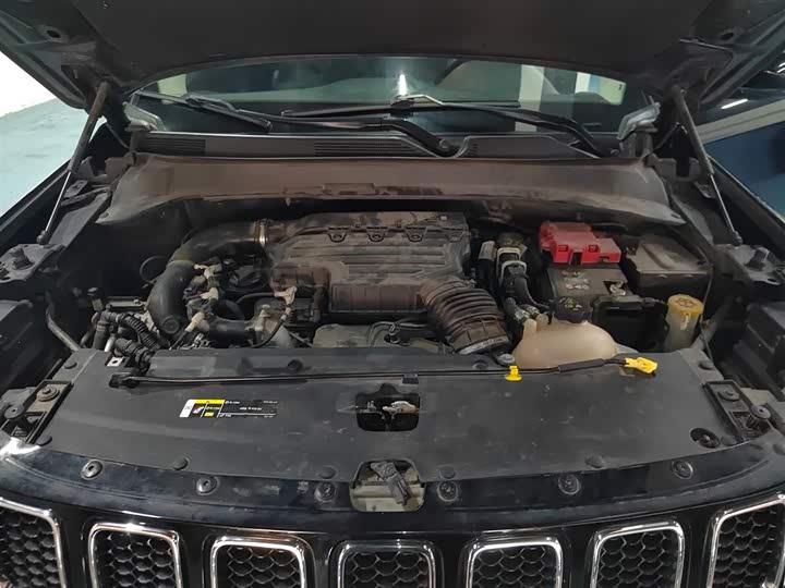 Фото 20 - Jeep Compass