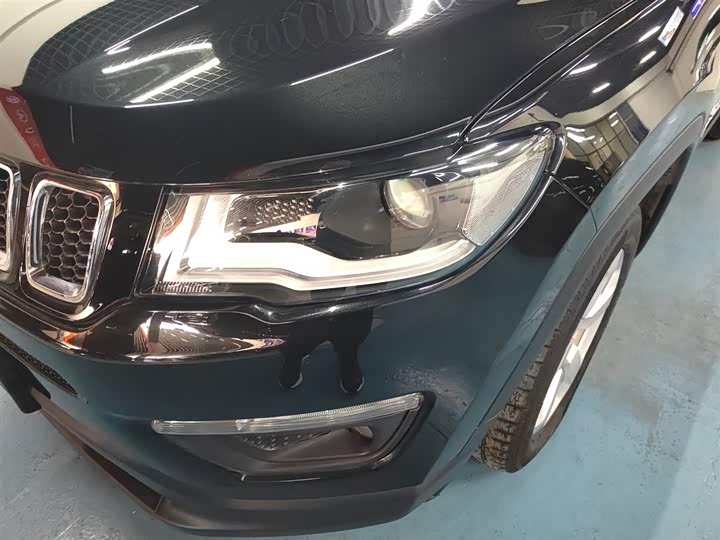 Фото 24 - Jeep Compass