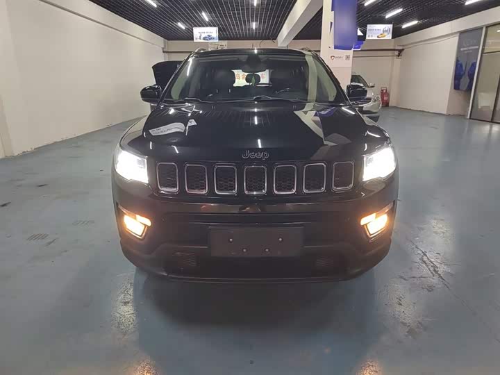 Фото 3 - Jeep Compass
