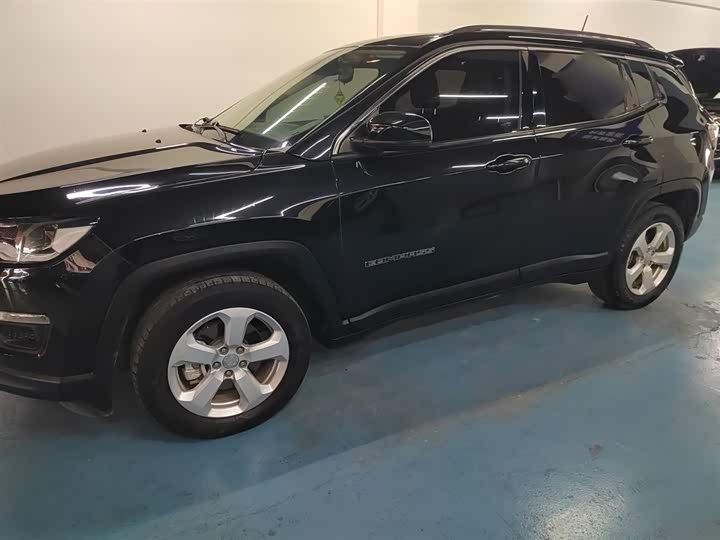 Фото 5 - Jeep Compass