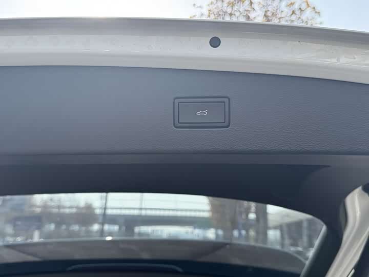 Фото 7 - Volkswagen Tiguan L Pro