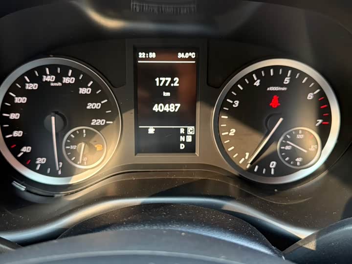 Фото 10 - Mercedes-Benz Vito