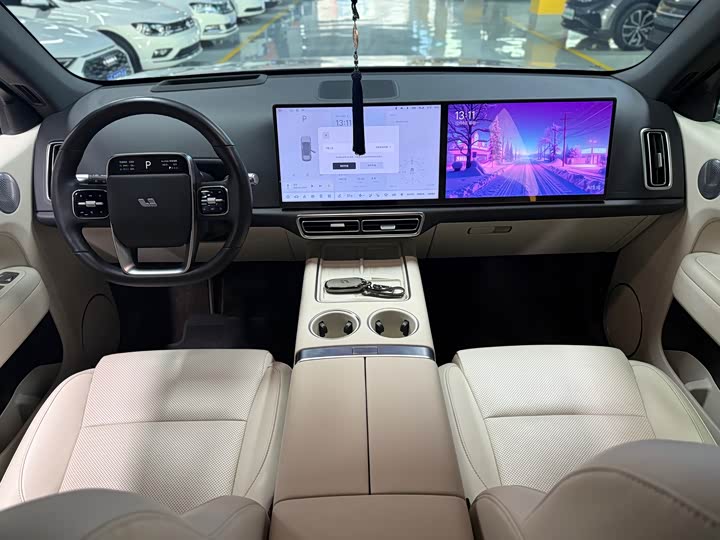 Фото 12 - LiXiang L6