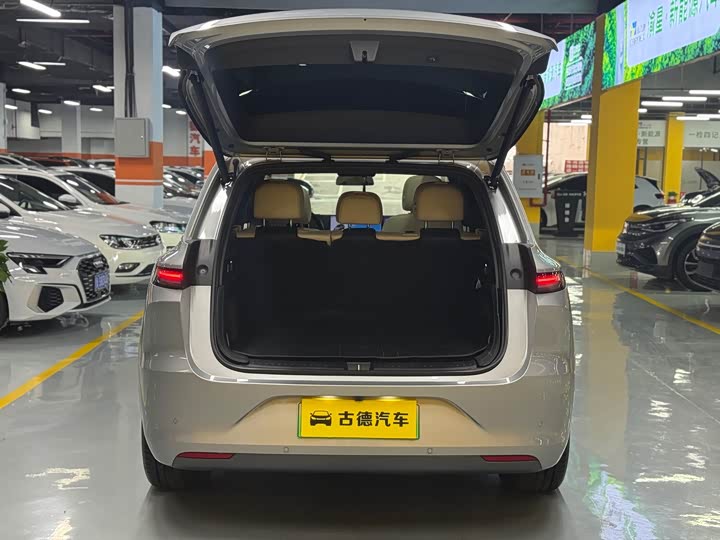 Фото 30 - LiXiang L6