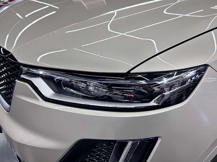 Фото 7 - Cadillac XT6