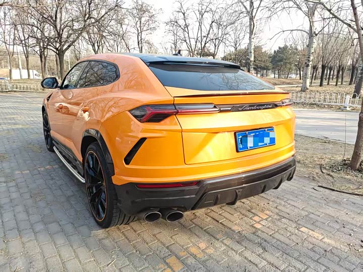 Фото 6 - Lamborghini Urus