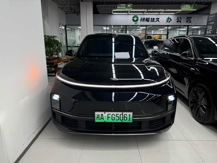 Фото 2 - LiXiang L8