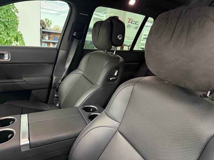 Фото 9 - LiXiang L8