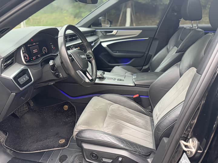 Фото 4 - Audi A6L