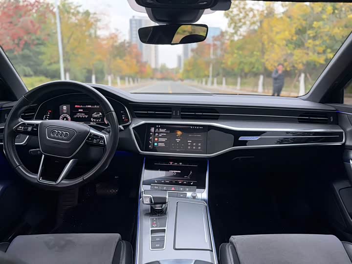 Фото 9 - Audi A6L