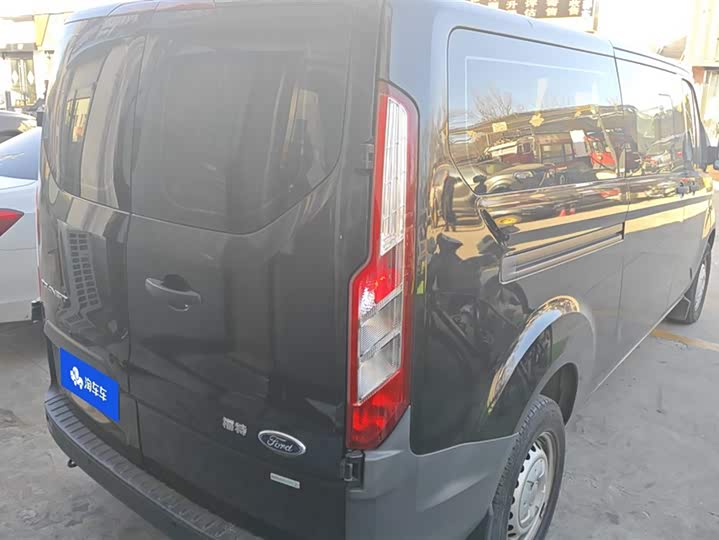 Фото 3 - Ford Transit