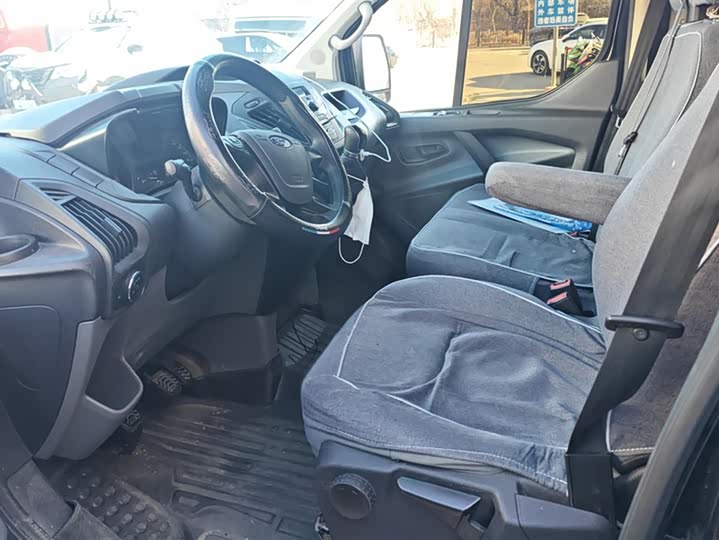 Фото 9 - Ford Transit