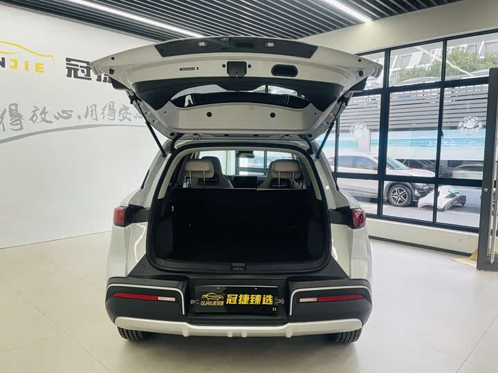 Фото 12 - BYD Yuan Up