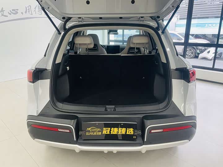 Фото 13 - BYD Yuan Up