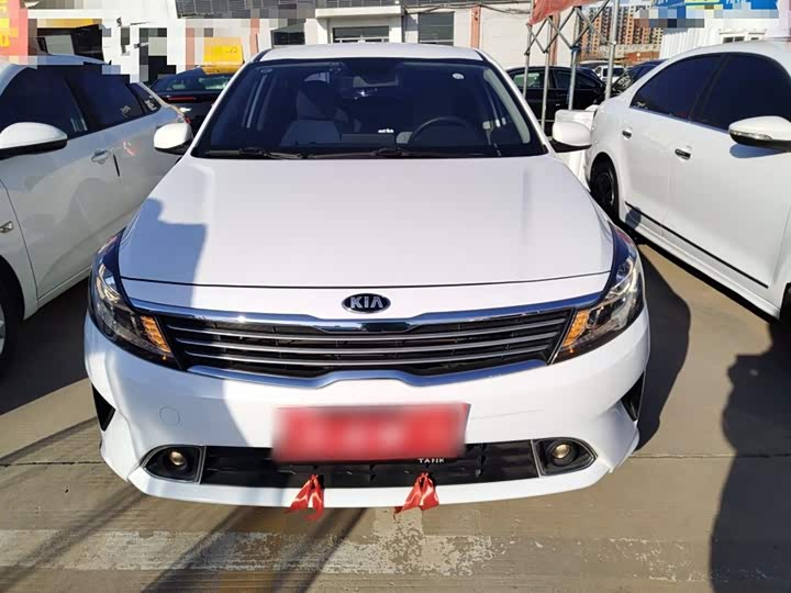 Фото 3 - Kia Forte