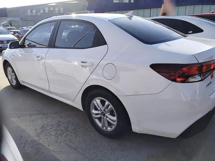 Фото 5 - Kia Forte