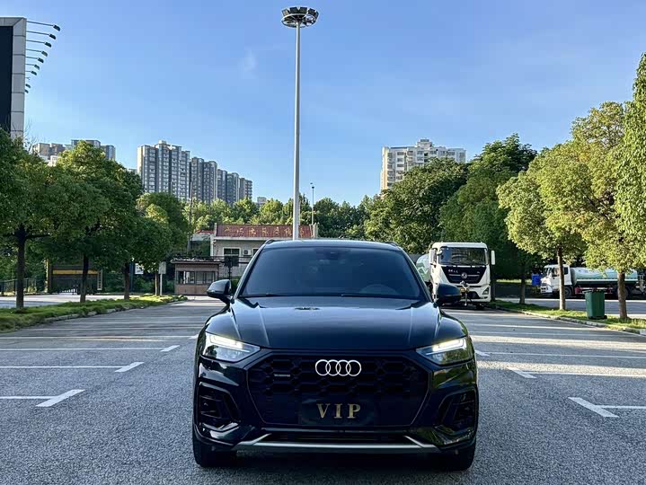 Фото 3 - Audi Q5L