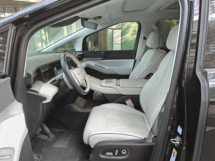 Фото 5 - XPeng X9