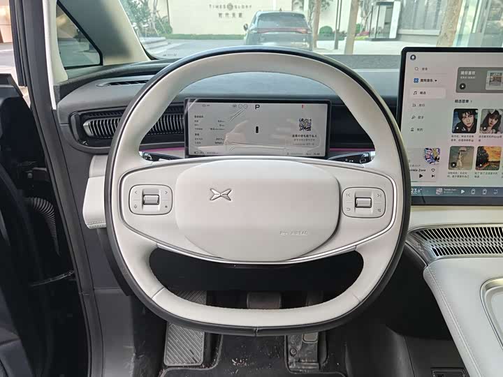 Фото 8 - XPeng X9