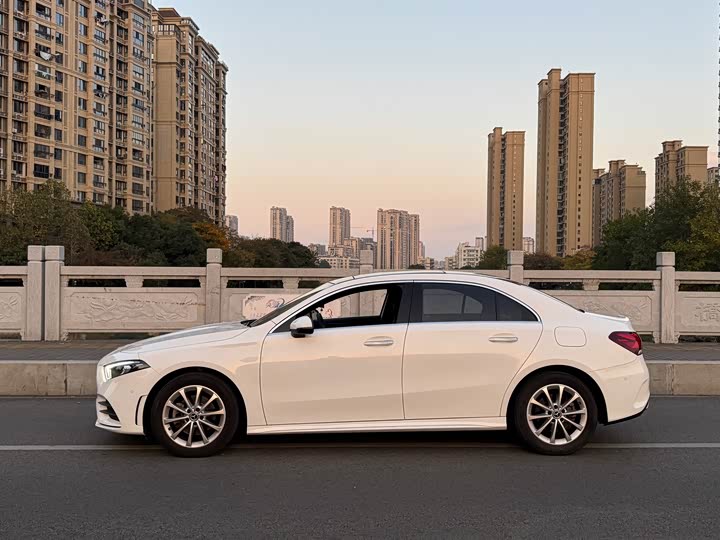 Фото 4 - Mercedes-Benz A-Class