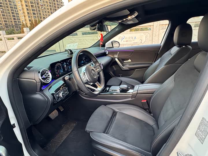 Фото 6 - Mercedes-Benz A-Class